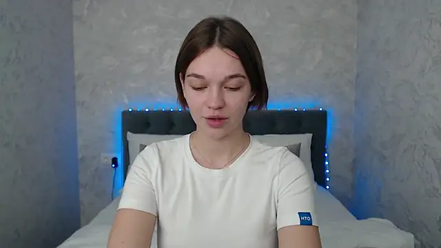 Snapshot of DanaLoved chatting on 03/12/25, 08:08 DanaLoved online show from 03/12/25, 08:08