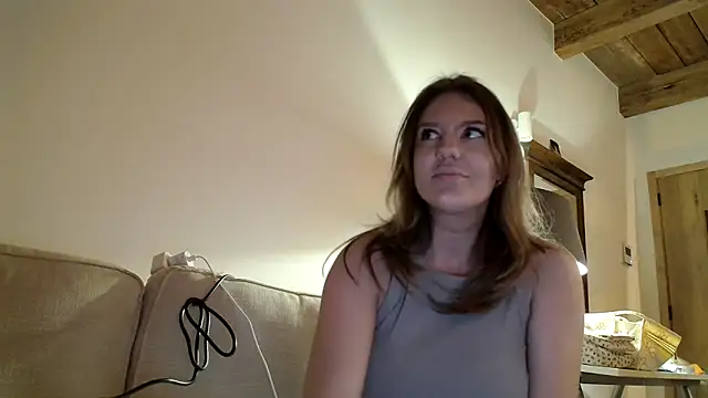 Snapshot of Nina24 chatting on 03/12/25, 09:45 Nina24 online show from 03/12/25, 09:45