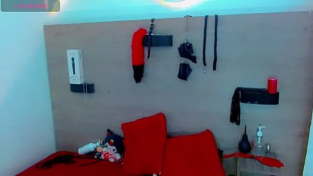 Isalombardi online show from 04/15/26, 02:35