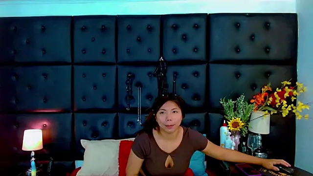 Snapshot of Isalombardi chatting on 06/17/26, 02:47 Isalombardi online show from 06/17/26, 02:47