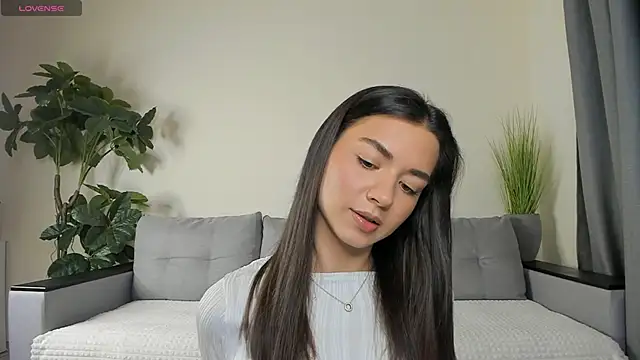 Snapshot of NicoleLuv chatting on 12/22/24, 01:11 NicoleLuv online show from 12/22/24, 01:11