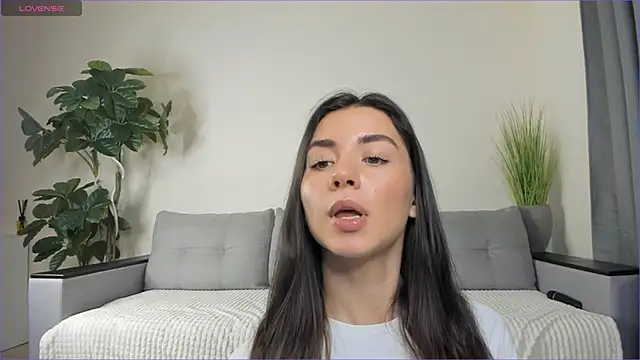 Snapshot of NicoleLuv chatting on 01/09/25, 04:17 NicoleLuv online show from 01/09/25, 04:17