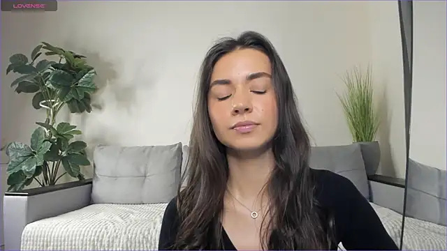 Snapshot of NicoleLuv chatting on 01/15/25, 04:11 NicoleLuv online show from 01/15/25, 04:11