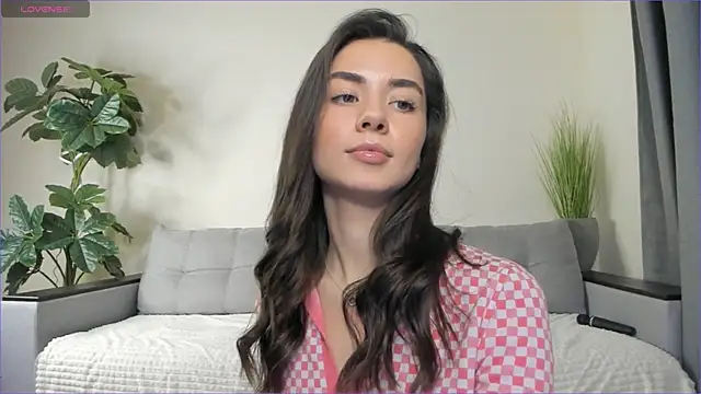 Snapshot of NicoleLuv chatting on 02/02/25, 07:14 NicoleLuv online show from 02/02/25, 07:14