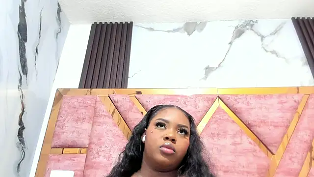 mia alvares online show from 05/06/26, 11:48