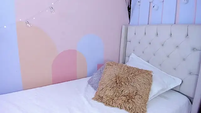 Snapshot of MeganCherryy chatting on 11/09/25, 04:11 MeganCherryy online show from 11/09/25, 04:11