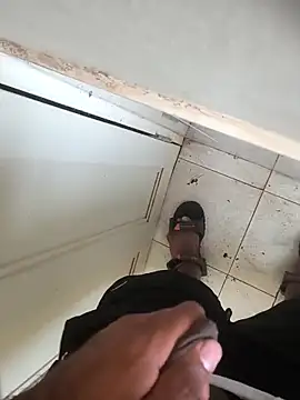 yourboy2000   online show from 09/27/25, 10:31