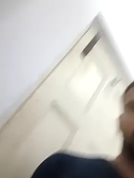 yourboy2000   online show from 10/01/25, 09:37