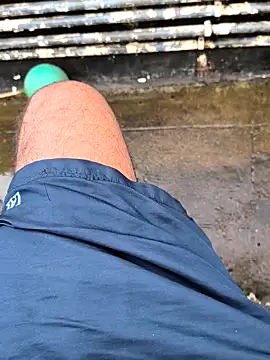 yourboy2000   online show from 10/02/25, 03:02