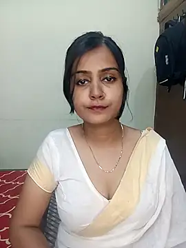 Snapshot of Miss-Riyasingh chatting on 04/19/26, 05:34 Miss-Riyasingh online show from 04/19/26, 05:34