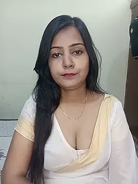 Snapshot of Miss-Riyasingh chatting on 05/17/26, 04:32 Miss-Riyasingh online show from 05/17/26, 04:32