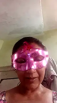 Snapshot of DesiMuffin chatting on 01/14/25, 11:31 DesiMuffin online show from 01/14/25, 11:31