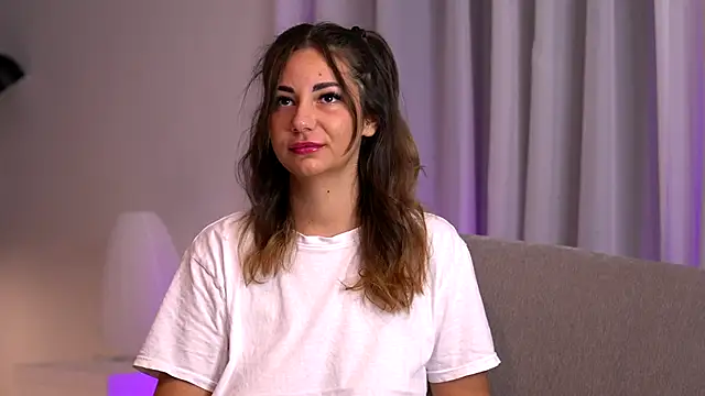 BelleSkye online show from 11/04/25, 04:44