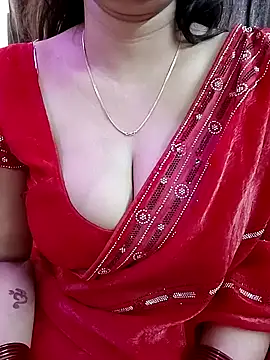 Snapshot of kaamuk_shweta chatting on 10/24/25, 05:37 kaamuk shweta online show from 10/24/25, 05:37