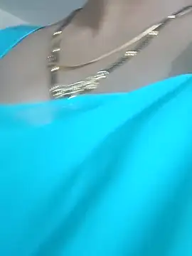 Snapshot of kaamuk_shweta chatting on 10/26/25, 06:58 kaamuk shweta online show from 10/26/25, 06:58