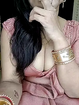 Snapshot of kaamuk_shweta chatting on 11/06/25, 02:51 kaamuk shweta online show from 11/06/25, 02:51