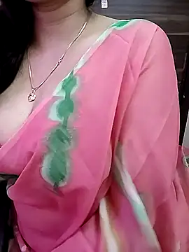 Snapshot of kaamuk_shweta chatting on 11/09/25, 03:10 kaamuk shweta online show from 11/09/25, 03:10