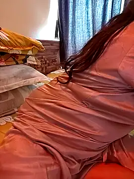 Snapshot of kaamuk_shweta chatting on 11/21/25, 05:50 kaamuk shweta online show from 11/21/25, 05:50