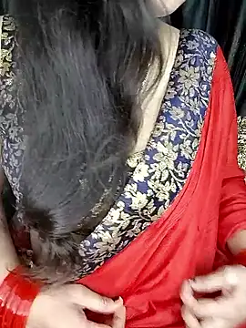 Snapshot of kaamuk_shweta chatting on 11/22/25, 02:32 kaamuk shweta online show from 11/22/25, 02:32