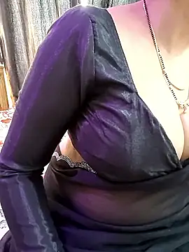 Snapshot of kaamuk_shweta chatting on 01/10/26, 06:37 kaamuk shweta online show from 01/10/26, 06:37