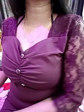 Snapshot of kaamuk_shweta chatting on 02/28/26, 04:13 kaamuk shweta online show from 02/28/26, 04:13