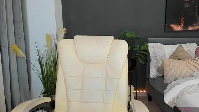 Sonia  Rey online show from 05/20/26, 03:18