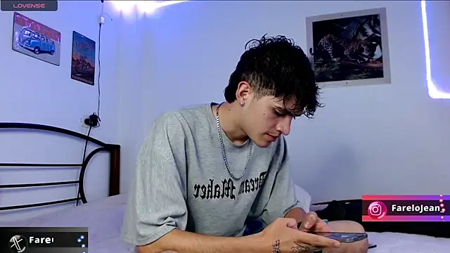 Snapshot of jeanfarelo chatting on 12/20/24, 10:16 jeanfarelo online show from 12/20/24, 10:16