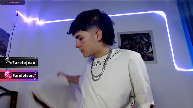 Snapshot of jeanfarelo chatting on 01/11/25, 02:30 jeanfarelo online show from 01/11/25, 02:30