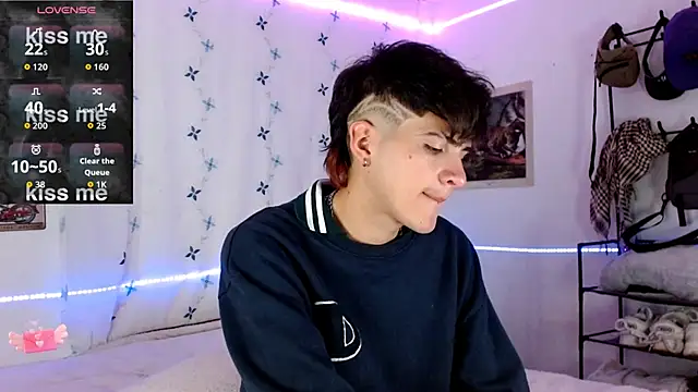 Snapshot of jeanfarelo chatting on 09/12/25, 12:27 jeanfarelo online show from 09/12/25, 12:27