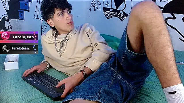 Snapshot of jeanfarelo chatting on 10/07/25, 01:30 jeanfarelo online show from 10/07/25, 01:30