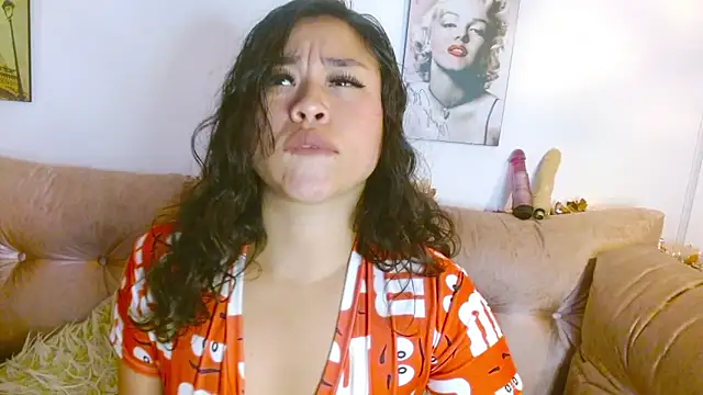 hinataleecs online show from 12/28/24, 02:43