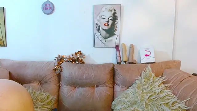 hinataleecs online show from 01/23/25, 04:19