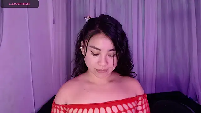 hinataleecs online show from 11/19/25, 09:04