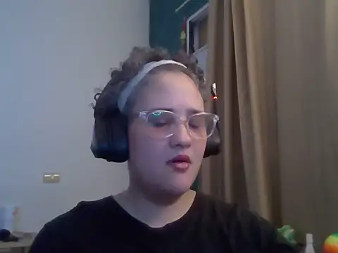 Snapshot of lolalicious_7583 chatting on 01/19/26, 02:04 lolalicious 7583 online show from 01/19/26, 02:04