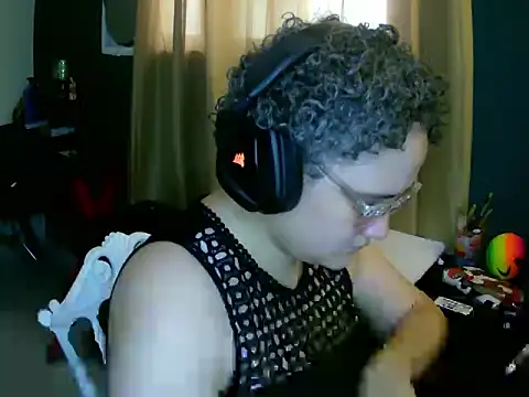 Snapshot of lolalicious_7583 chatting on 02/04/26, 04:46 lolalicious 7583 online show from 02/04/26, 04:46