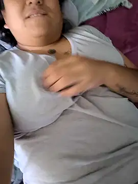 EmpaticBolillo online show from 11/21/25, 04:38