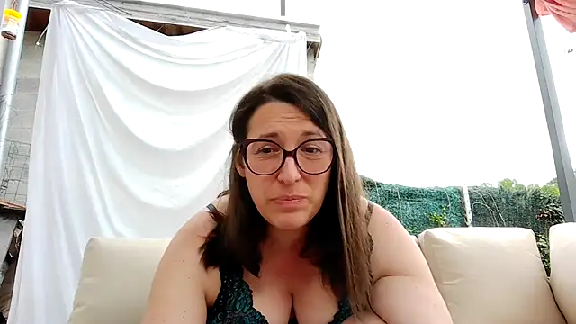 bella-louva online show from 06/02/26, 06:37