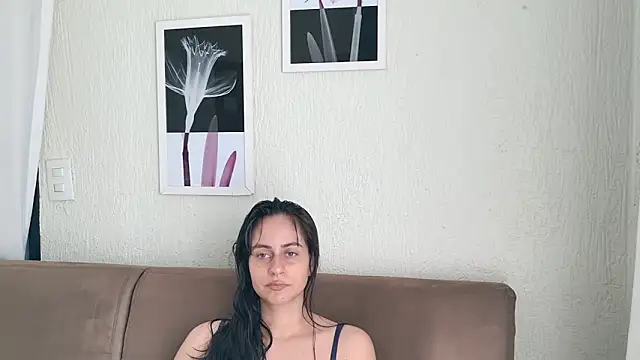 Snapshot of Blue_butterfly chatting on 01/11/25, 07:59 Blue butterfly online show from 01/11/25, 07:59