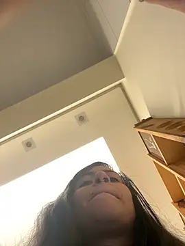 Snapshot of Blue_butterfly chatting on 10/15/25, 08:47 Blue butterfly online show from 10/15/25, 08:47