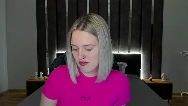 Snapshot of _Sarah_Soul_ chatting on 01/04/25, 12:48 Sarah Soul online show from 01/04/25, 12:48