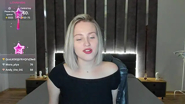 Snapshot of _Sarah_Soul_ chatting on 01/06/25, 04:36 Sarah Soul online show from 01/06/25, 04:36
