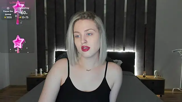 Snapshot of _Sarah_Soul_ chatting on 01/08/25, 12:28 Sarah Soul online show from 01/08/25, 12:28