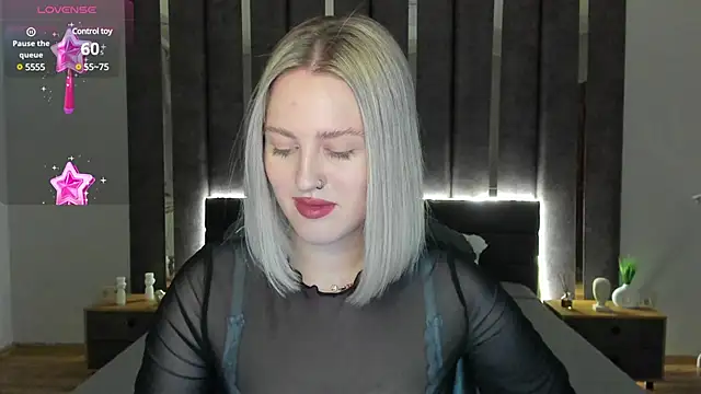 Snapshot of _Sarah_Soul_ chatting on 01/09/25, 12:57 Sarah Soul online show from 01/09/25, 12:57