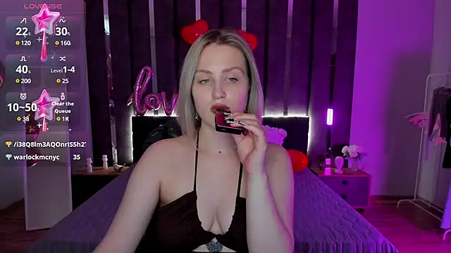 Snapshot of _Sarah_Soul_ chatting on 02/16/25, 07:04 Sarah Soul online show from 02/16/25, 07:04