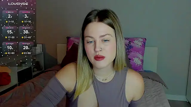 Snapshot of _Sarah_Soul_ chatting on 09/25/25, 12:03 Sarah Soul online show from 09/25/25, 12:03