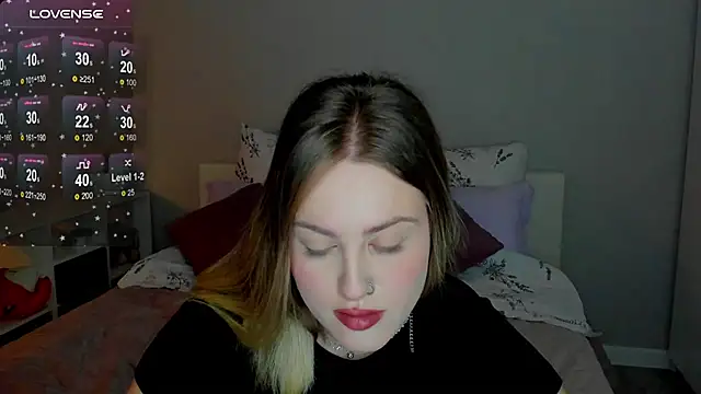 Snapshot of _Sarah_Soul_ chatting on 10/01/25, 12:05 Sarah Soul online show from 10/01/25, 12:05