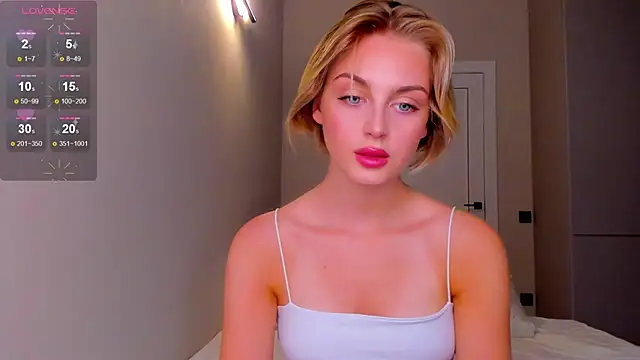 Snapshot of pretty_girlnextdoor chatting on 12/30/24, 05:13 pretty girlnextdoor online show from 12/30/24, 05:13