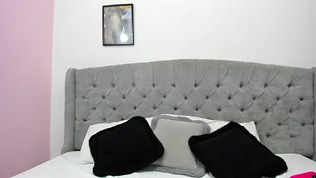 Snapshot of Valesskahall chatting on 12/04/24, 12:03 Valesskahall online show from 12/04/24, 12:03