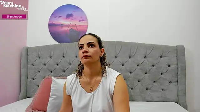 Snapshot of Valesskahall chatting on 11/06/25, 12:06 Valesskahall online show from 11/06/25, 12:06