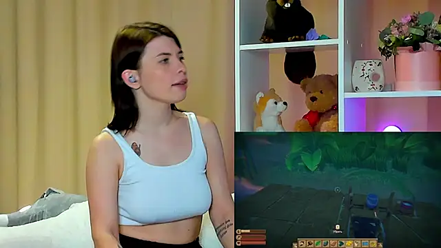 Snapshot of callmetori chatting on 12/08/24, 03:02 callmetori online show from 12/08/24, 03:02